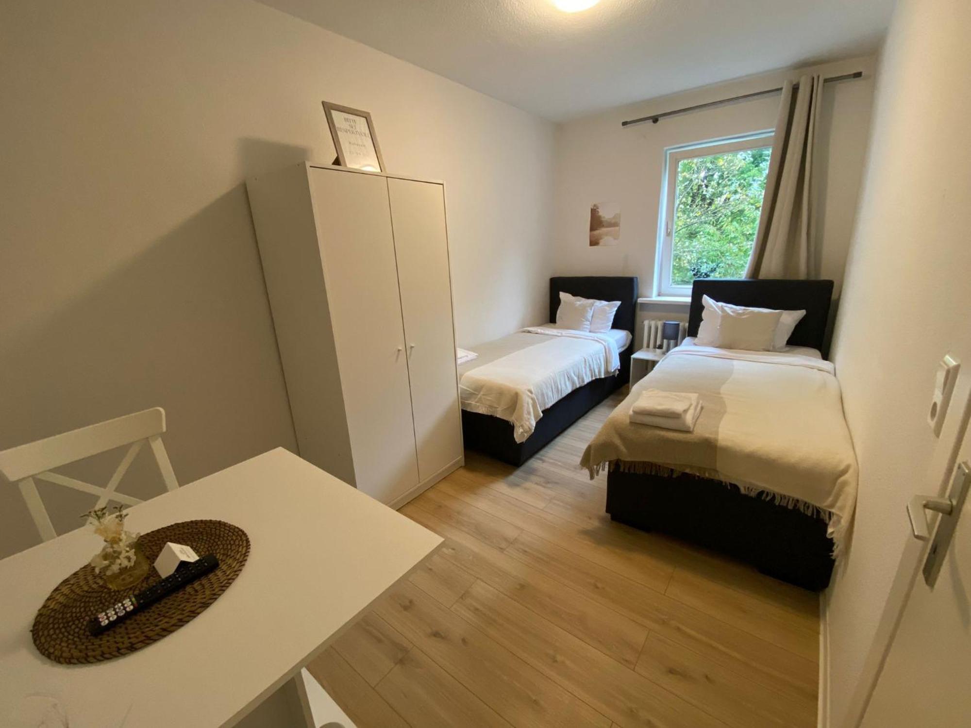 Zentrale 3-Zimmer Wohnung Mit Balkon - Perfekt Fuer Monteure Und Familien Neumünster Dış mekan fotoğraf